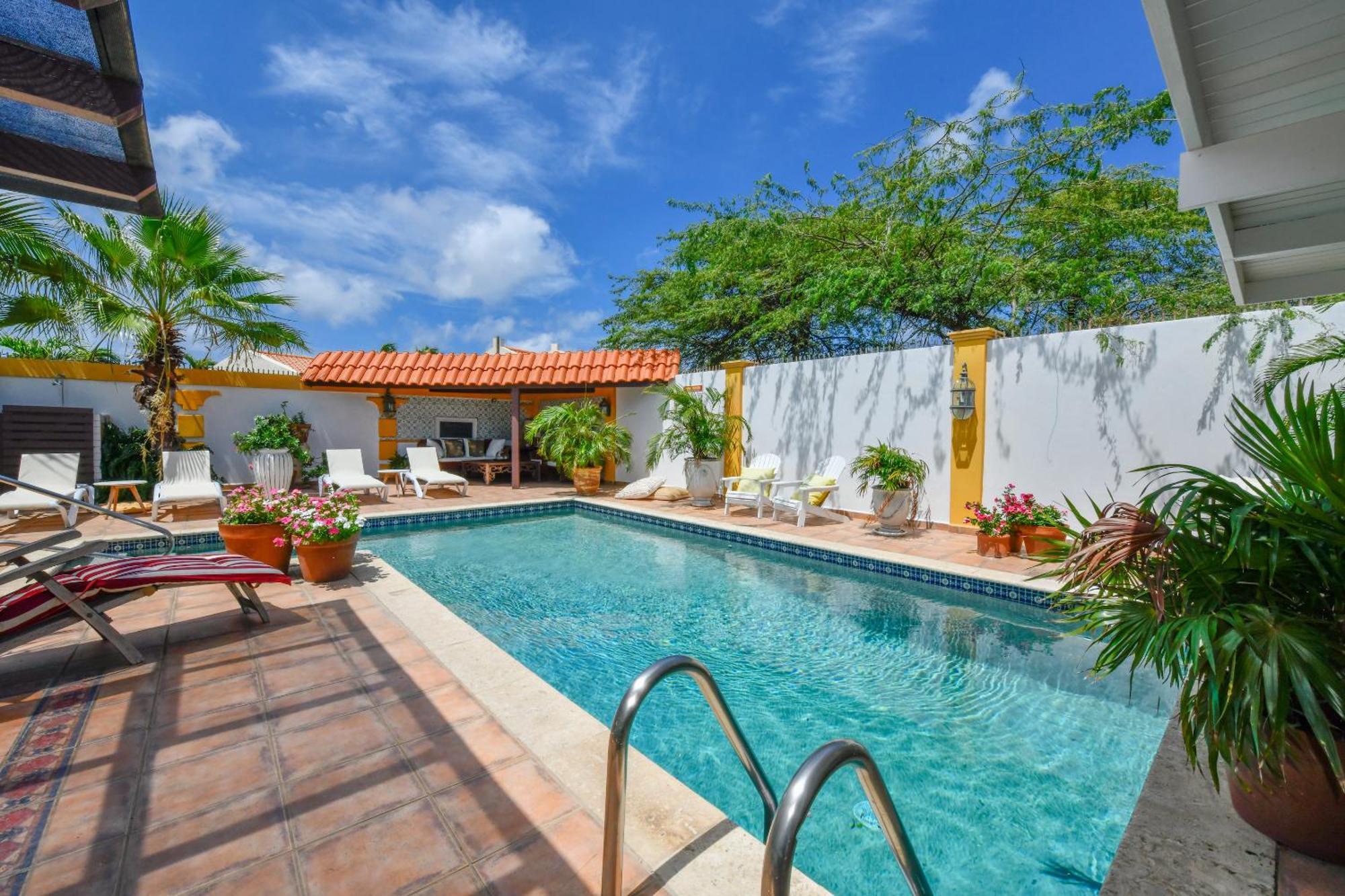 Brisas Studio Apartments (Adults Only) Palm Beach Ngoại thất bức ảnh
