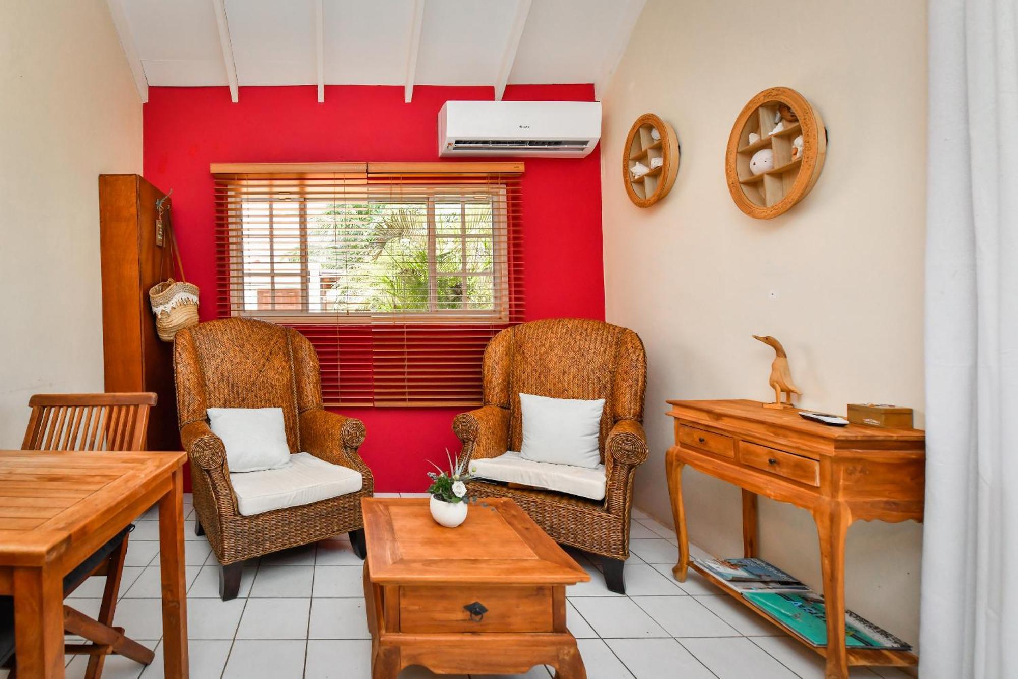 Brisas Studio Apartments (Adults Only) Palm Beach Ngoại thất bức ảnh