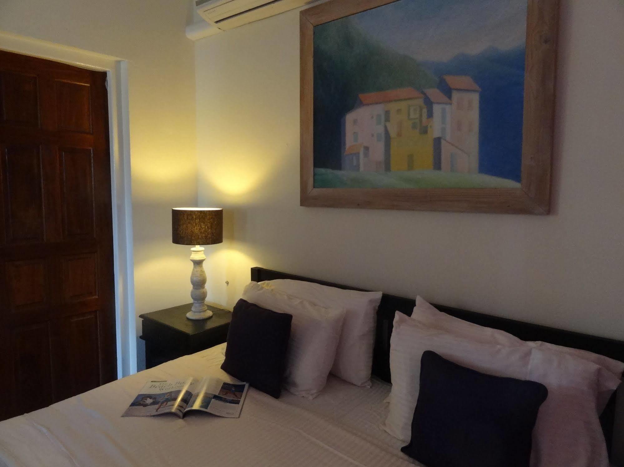 Brisas Studio Apartments (Adults Only) Palm Beach Ngoại thất bức ảnh